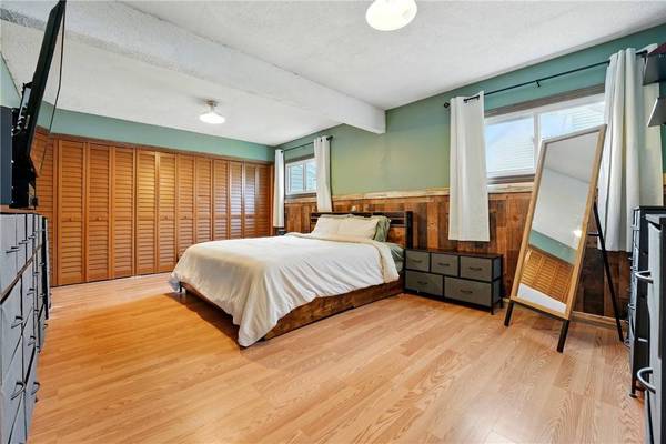 856 Spencer Ave, Sharon, PA 16146