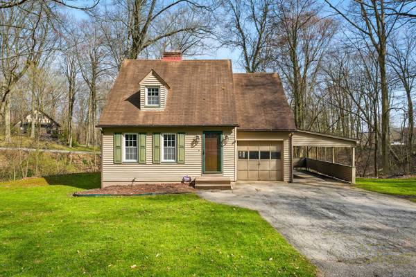 143 Old Hickory Rd, New Castle, PA 16102-2317