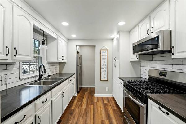 143 Old Hickory Rd, North Beaver Twp, PA 16102