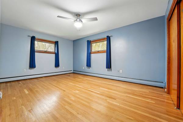 181 Fawn Ln, New Castle, PA 16105-5705