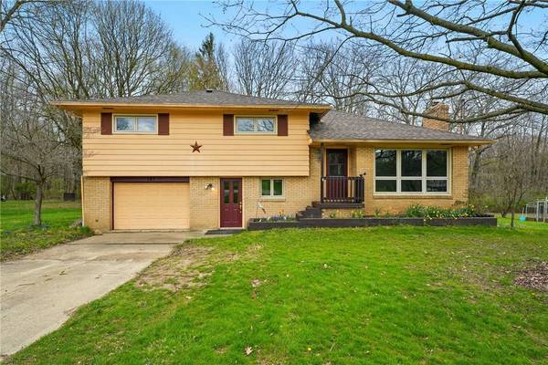 181 Fawn Ln, Neshannock Twp, PA 16105