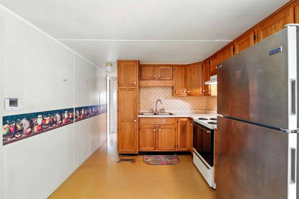 49 Orchard Rd, New Wilmington, PA 16142-1927