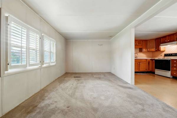 49 Orchard Rd, New Wilmington, PA 16142-1927