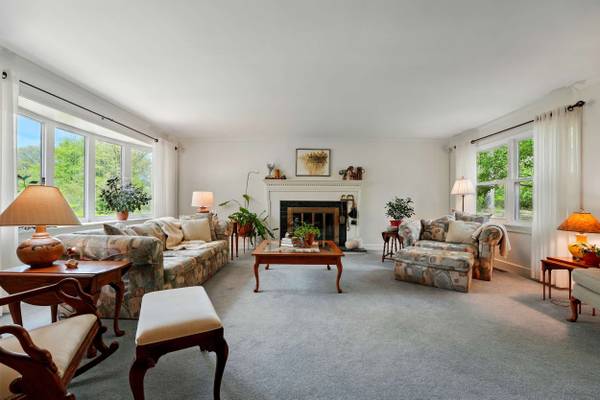 3080 Eldogar Ln, New Castle, PA 16105