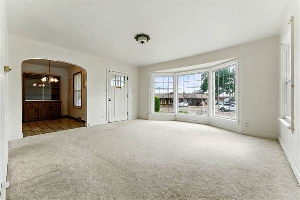 300 W Elizabeth St, Neshannock Twp, PA 16105