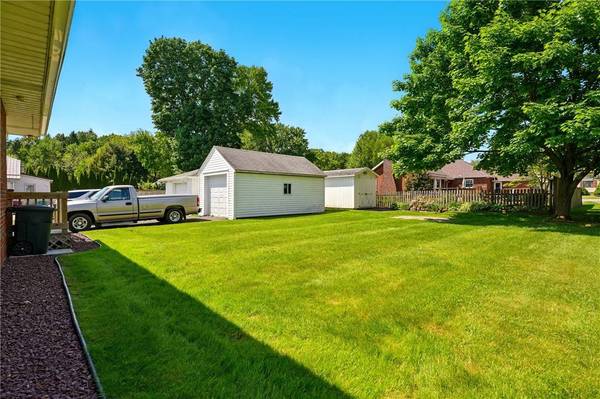 300 W Elizabeth St, Neshannock Twp, PA 16105