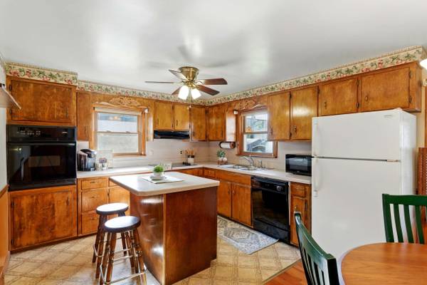 407 E Fairfield Ave, New Castle, PA 16105-2311