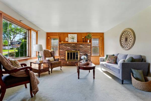 407 E Fairfield Ave, New Castle, PA 16105-2311