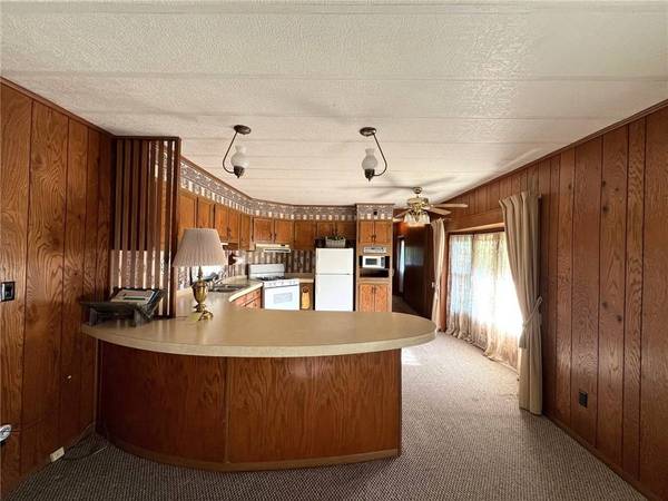 1515 Lee Ln, Grove City Boro, PA 16127