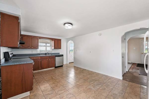 2897 Rutledge Rd, Transfer, PA 16154-8527