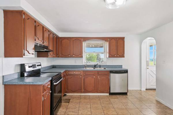 2897 Rutledge Rd, Transfer, PA 16154-8527