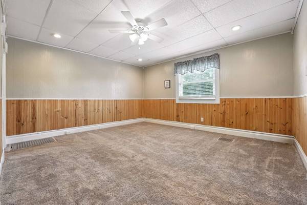 717 Cunningham Ave, New Castle, PA 16101-4581