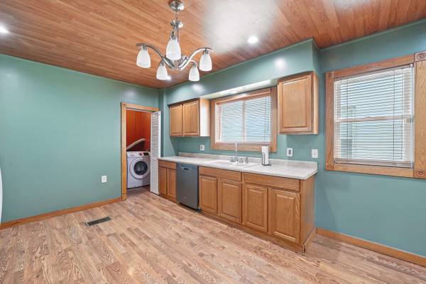 717 Cunningham Ave, New Castle, PA 16101-4581