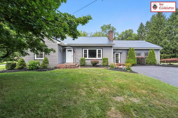 8 Stephen Dr, New Castle, PA 16105-1029