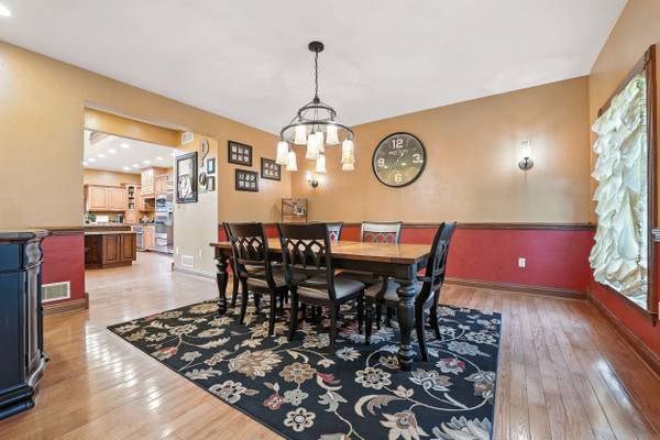 158 Skyview Dr, New Castle, PA 16102-3648