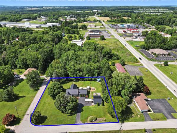 8 Stephen Dr, New Castle, PA 16105-1029