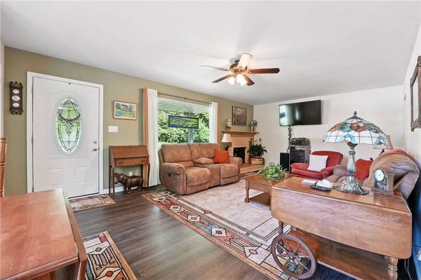 3215 Mercer Rd, Neshannock Twp, PA 16105