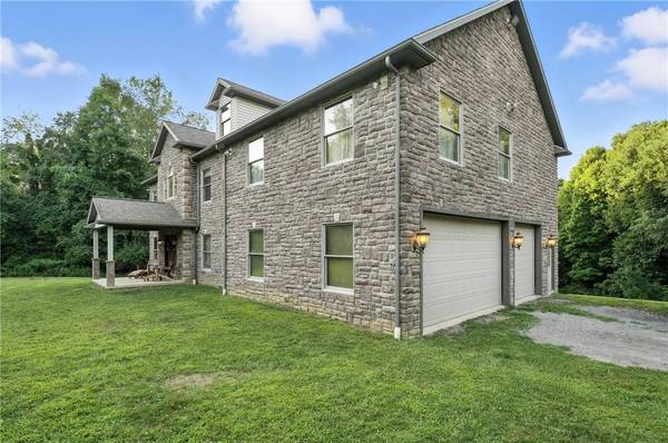 158 Skyview Dr, North Beaver Twp, PA 16102