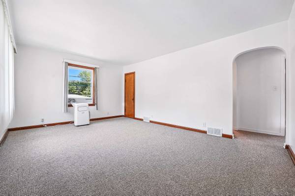 401 Grandview Ave, New Castle, PA 16101-1311