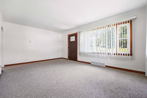 401 Grandview Ave, New Castle, PA 16101-1311