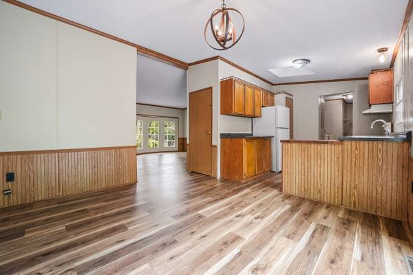 454 Mountain View Rd, New Castle, PA 16101-8726