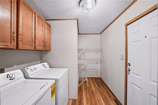 454 Mountain View Rd, Union Twp, PA 16101