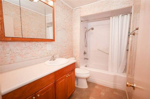 518 E Winter Ave, New Castle, PA 16105