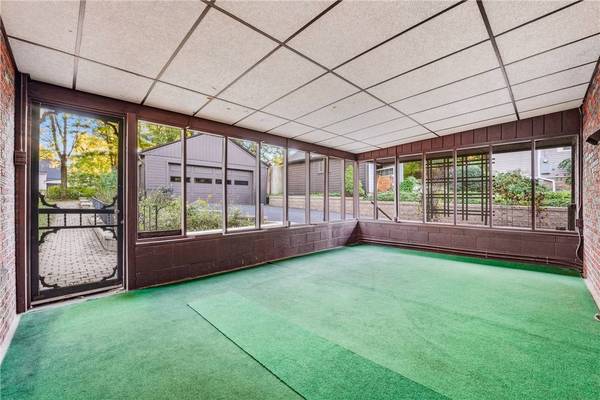 216 Vine Ct, New Wilmington Boro, PA 16142