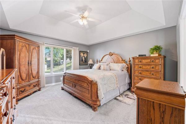 2431 Woodland Hills Dr, Shenango Twp, PA 16101