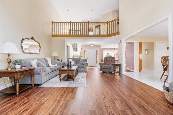 2431 Woodland Hills Dr, Shenango Twp, PA 16101