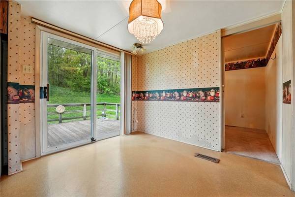 49 Orchard Rd, Wilmington Twp, PA 16142