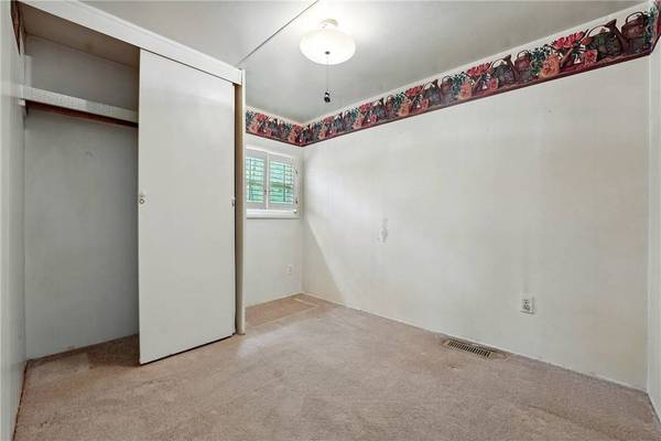 49 Orchard Rd, Wilmington Twp, PA 16142