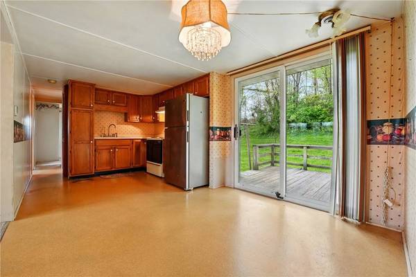 49 Orchard Rd, Wilmington Twp, PA 16142