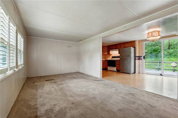 49 Orchard Rd, Wilmington Twp, PA 16142