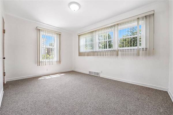 401 Grandview Ave, Union Twp, PA 16101