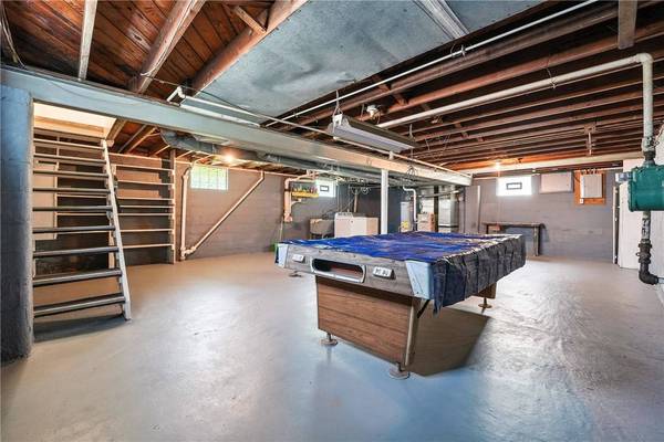 401 Grandview Ave, Union Twp, PA 16101