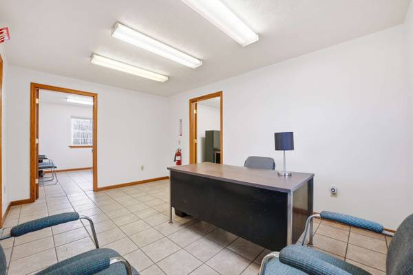 420 Montgomery Ave, New Castle, PA 16102-1401