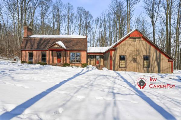 1725 Mt Jackson Rd, Enon Valley, PA 16120-1321