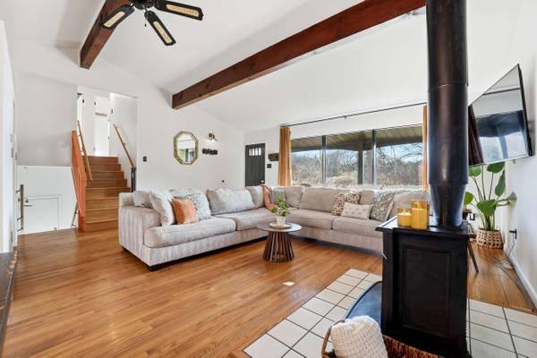 2878 Plank Rd, New Castle, PA 16105-1551