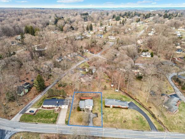 2878 Plank Rd, New Castle, PA 16105-1551