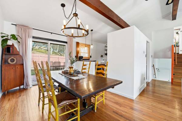 2878 Plank Rd, New Castle, PA 16105-1551