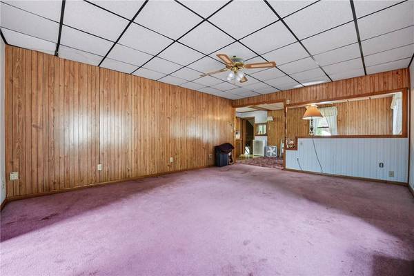 161 W Beechwood Rd, North Beaver Twp, PA 16112