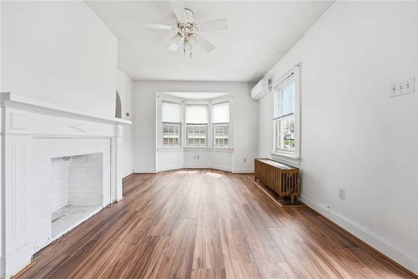 2206 Delaware Ave, New Castle, PA 16105