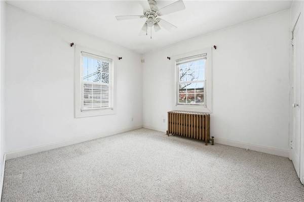 2206 Delaware Ave, New Castle, PA 16105