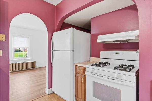 2206 Delaware Ave, New Castle, PA 16105