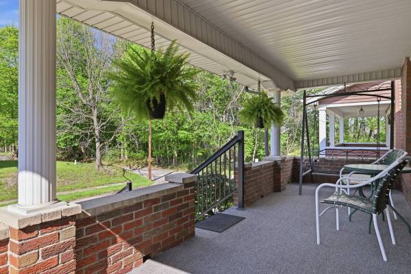 522 E Winter Ave, New Castle, PA 16105-2444