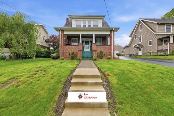 220 E Sheridan Ave, New Castle, PA 16105-2561