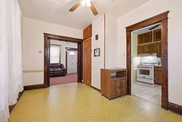 1239 Rebecca St, New Castle, PA 16101-8513