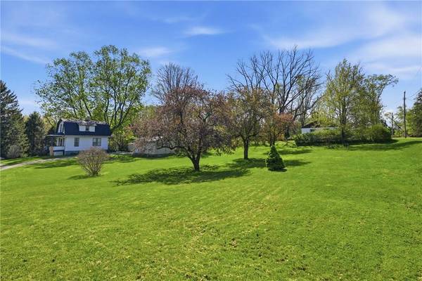 1239 Rebecca St, New Castle, PA 16101