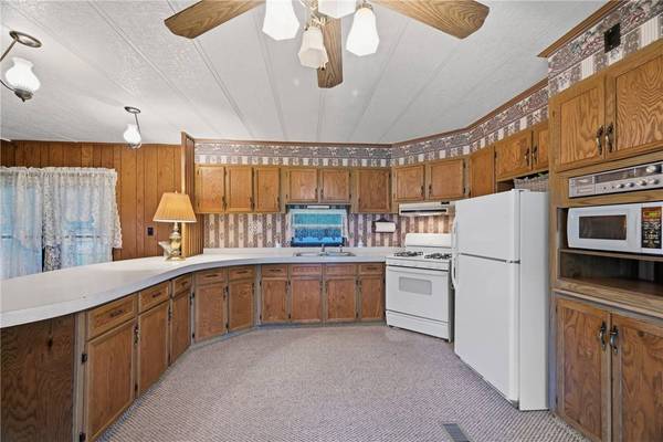 1515 Lee Ln, Grove City Boro, PA 16127
